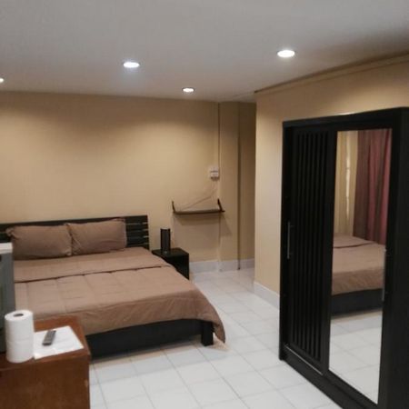Jomtien Sunset Guesthouse Esterno foto